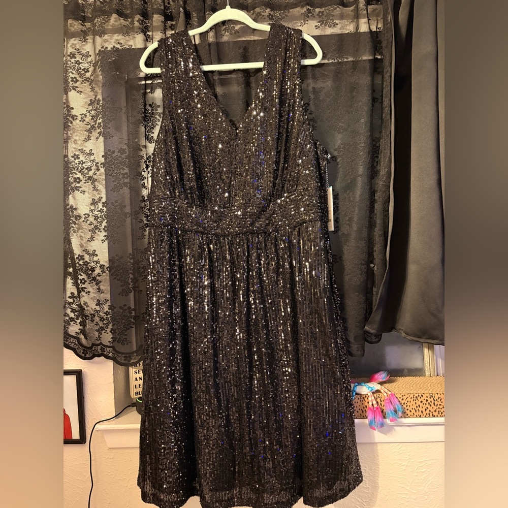 Draper James Sparkling Black Sequin Dress with pockets